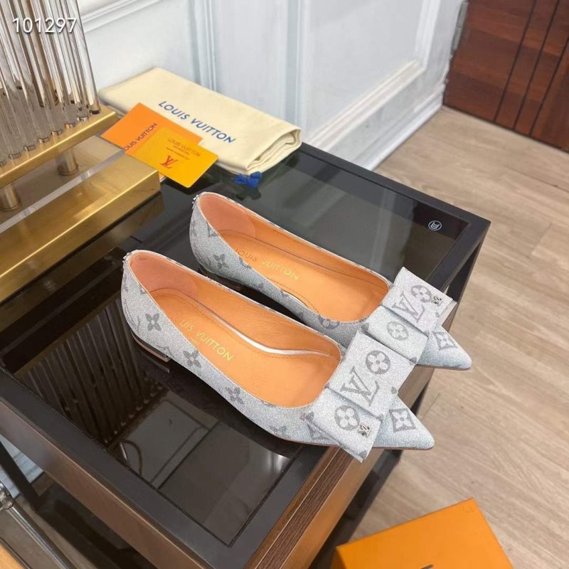 Louis Viutton Pointed Flat Shoes SH010442