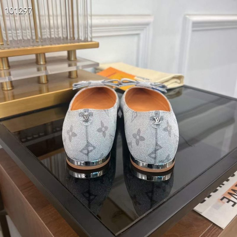 Louis Viutton Pointed Flat Shoes SH010442