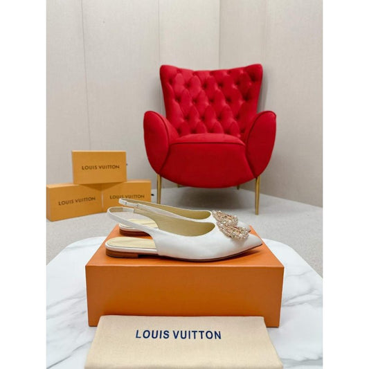 Louis Viutton Pointed Round Buckle Sandals SH010392