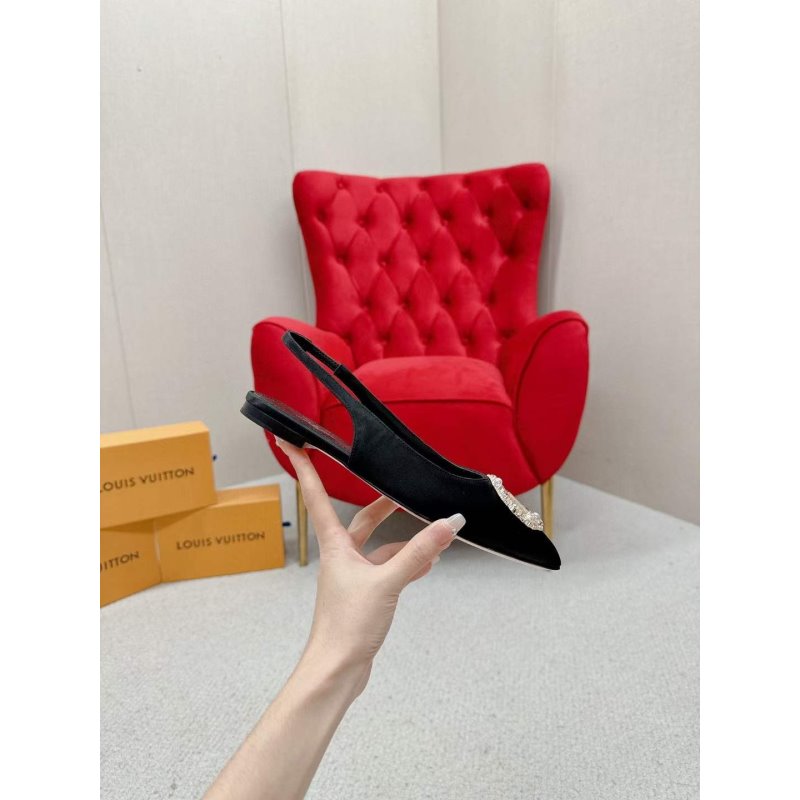 Louis Viutton Pointed Round Buckle Sandals SH010399