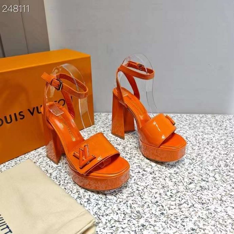 Louis Viutton Thick High Heeled Slippers SH010435