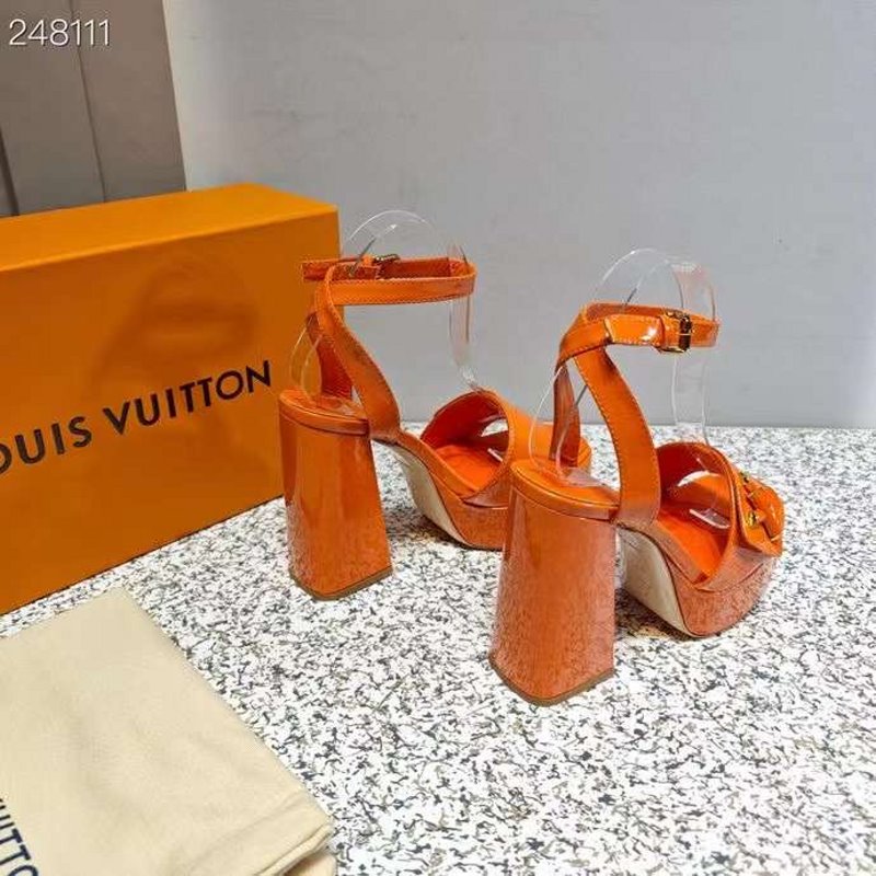 Louis Viutton Thick High Heeled Slippers SH010435