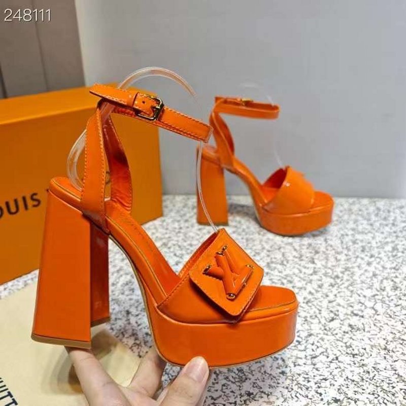 Louis Viutton Thick High Heeled Slippers SH010435