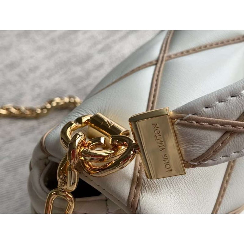 Louis Vuitton GO 14 Teist MM Bag BG02850