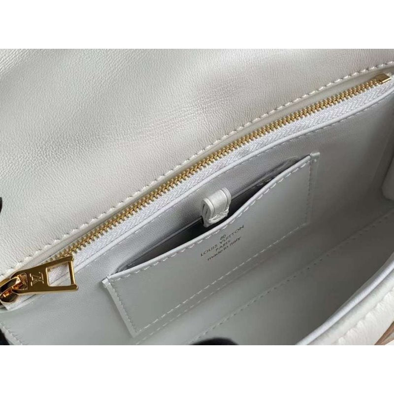 Louis Vuitton GO 14 Teist MM Bag BG02850