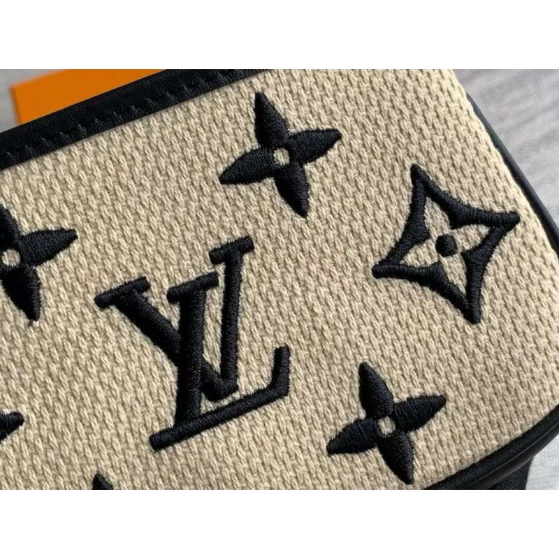 Louis Vuitton Mini Pochette Bag BG02856