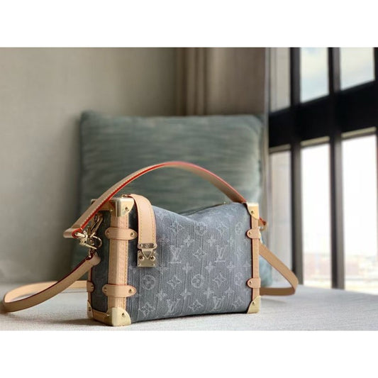 Louis Vuitton Trunk Hand Bag BG0525084