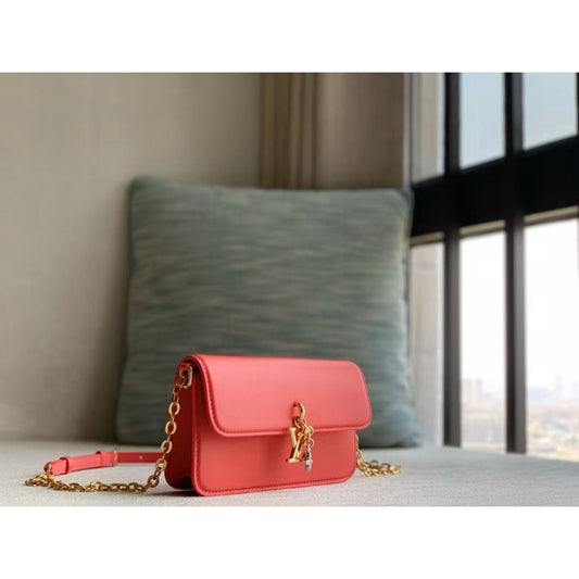 Louis Vuitton Wallet On Chain Bag BG0525089