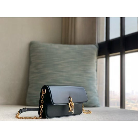 Louis Vuitton Wallet On Chain Bag BG0525090