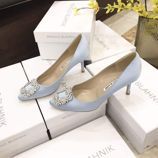 Manolo Blahnik Diamond Buckle Shoes SH010491