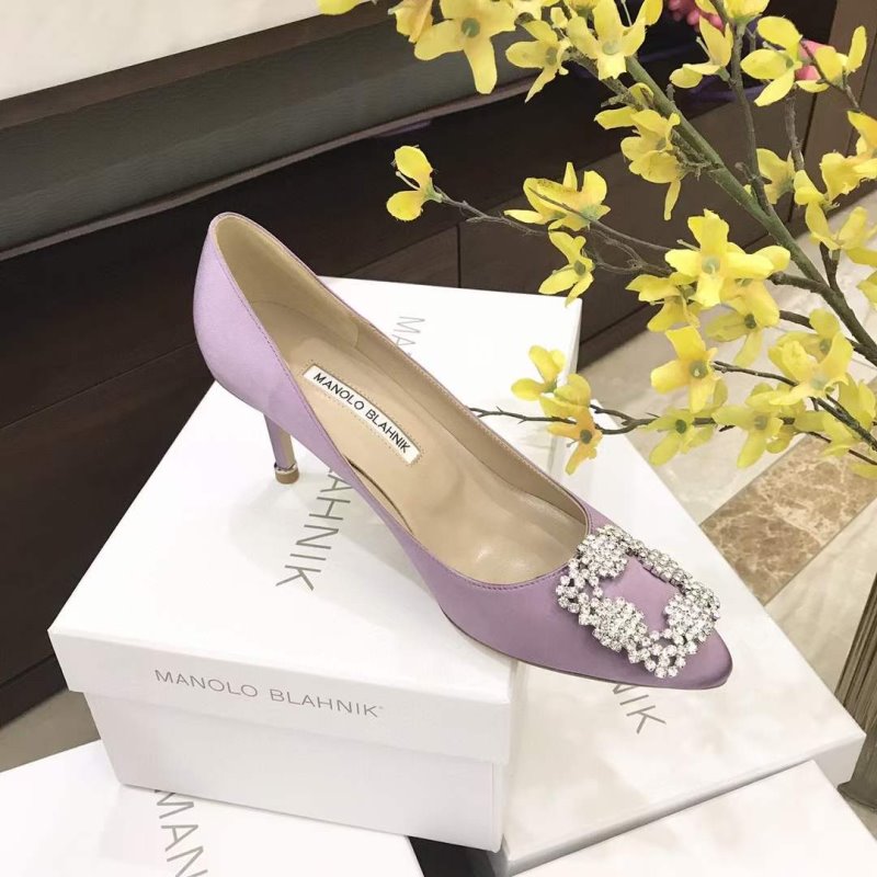 Manolo Blahnik Diamond Buckle Shoes SH010493