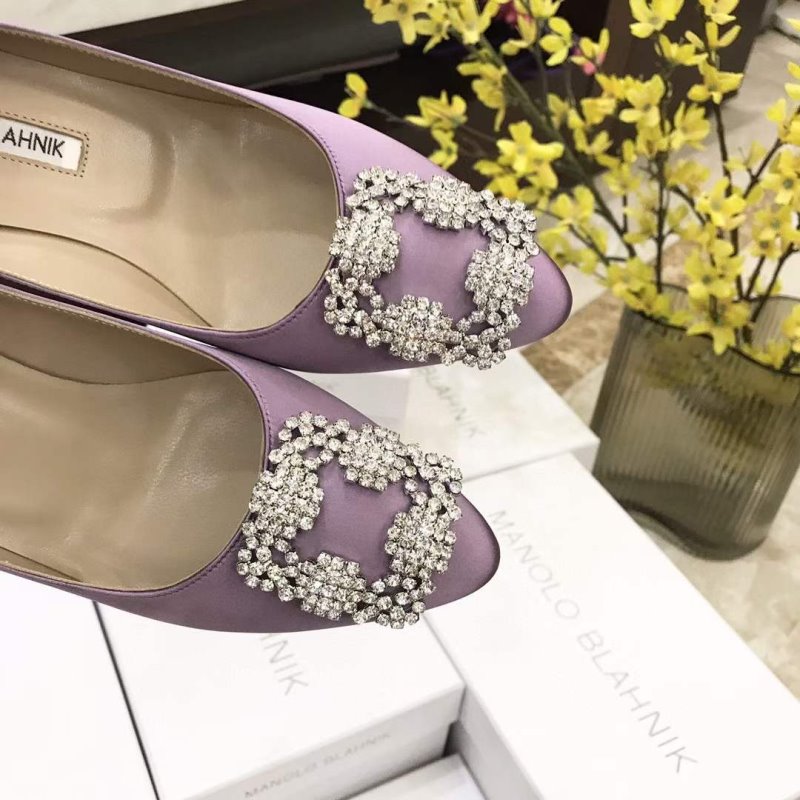 Manolo Blahnik Diamond Buckle Shoes SH010493