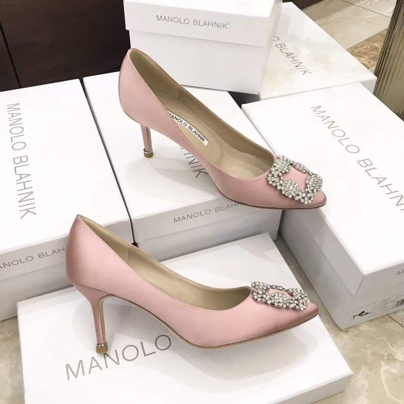 Manolo Blahnik Diamond Buckle Shoes SH010495