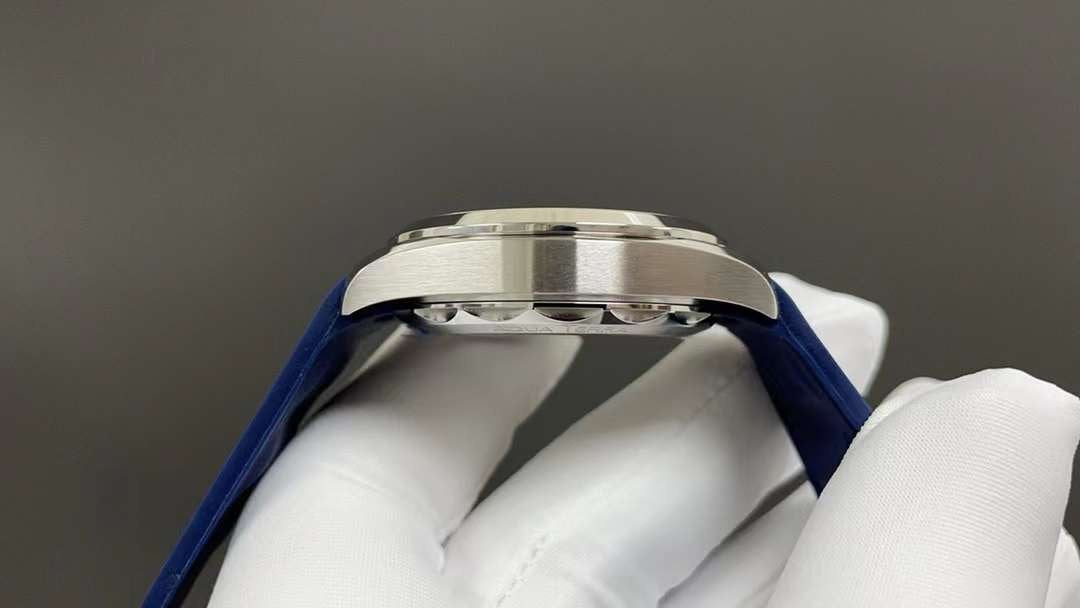 Omega Seahorse 150 Wrist Watch WAT02053