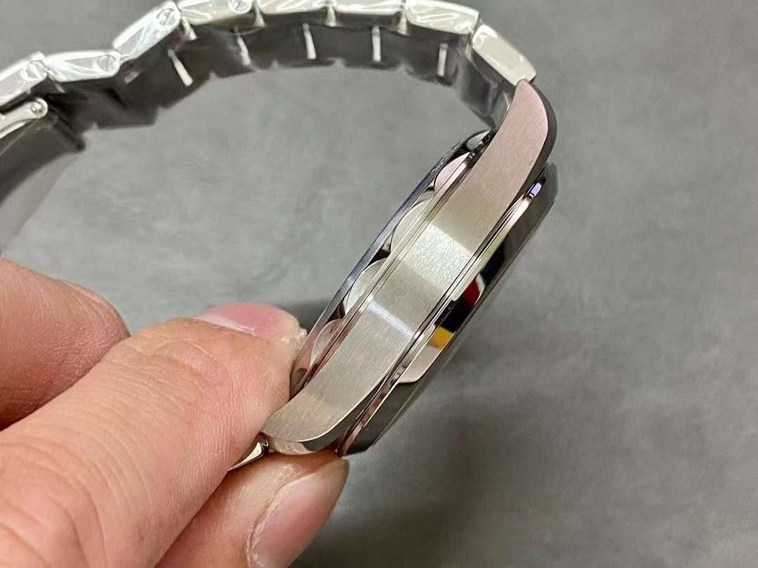 Omega Seahorse 150 Wrist Watch WAT02055