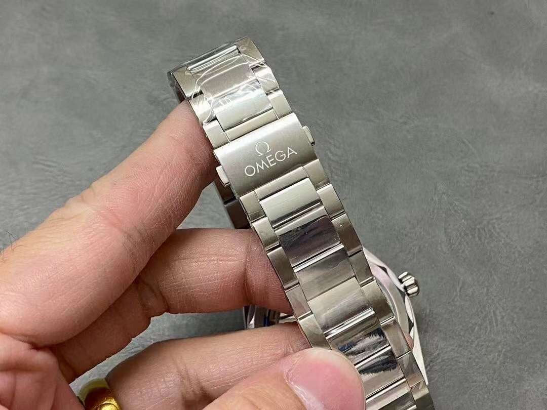 Omega Seahorse 150 Wrist Watch WAT02055