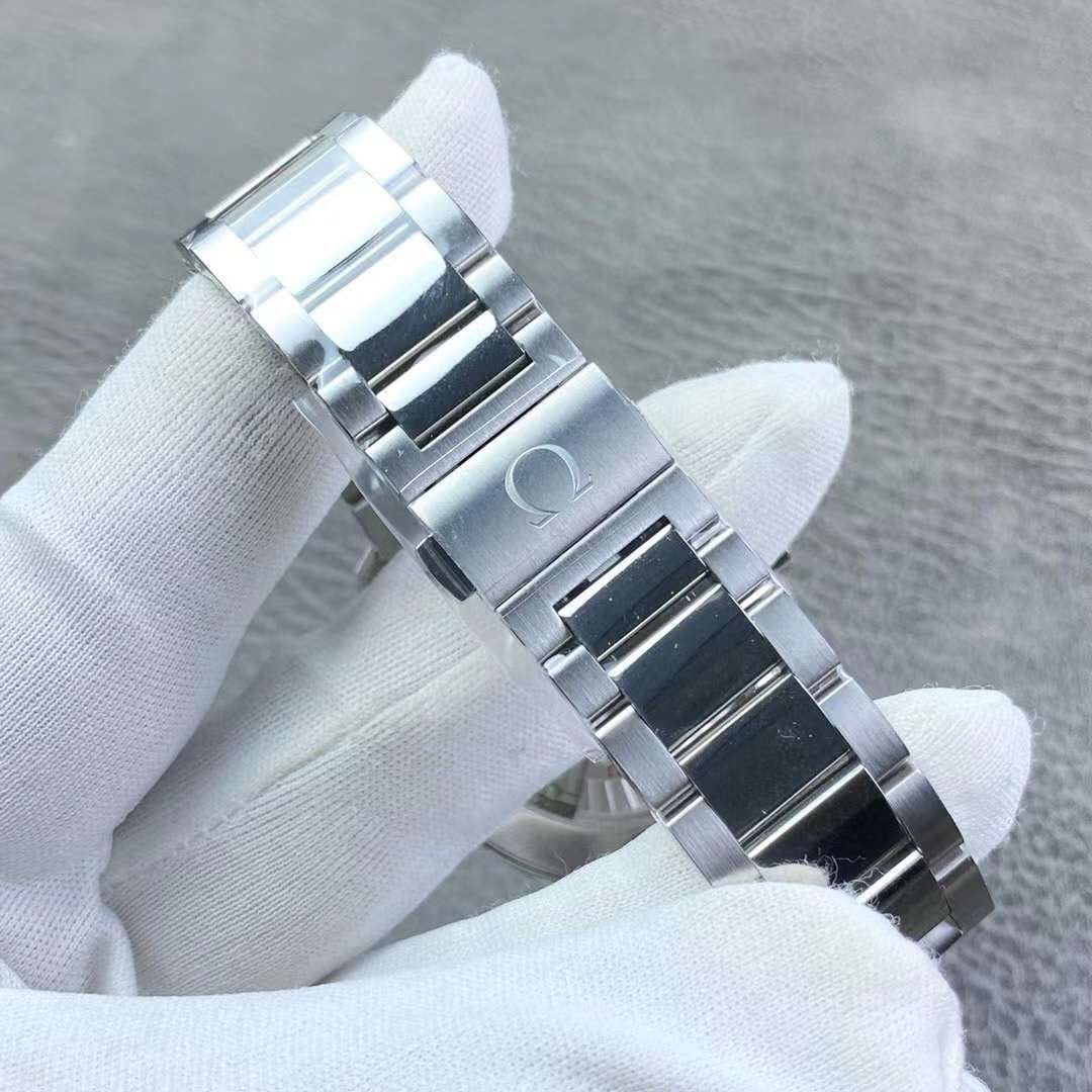 Omega Seahorse 150 Wrist Watch WAT02063