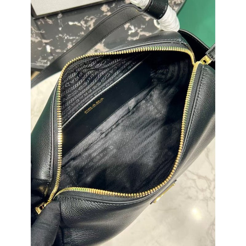 Prada Lindy Bag BG0525060