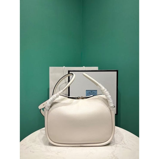 Prada Lindy Bag BG0525061
