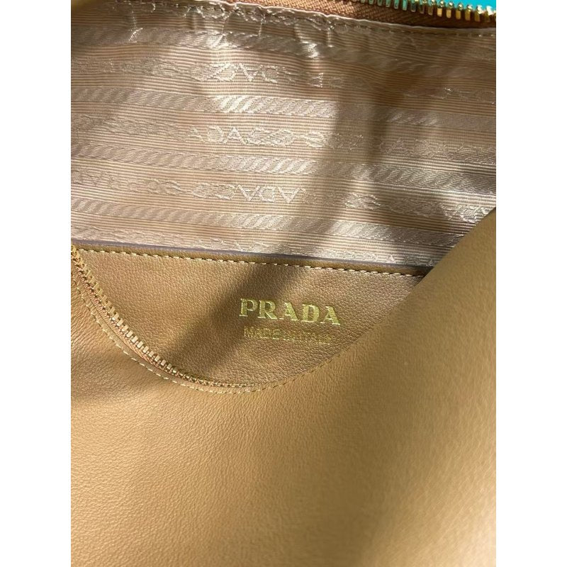 Prada Lindy Bag BG0525062