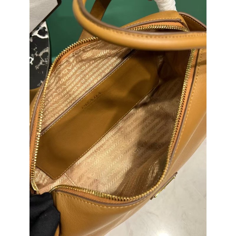 Prada Lindy Bag BG0525062