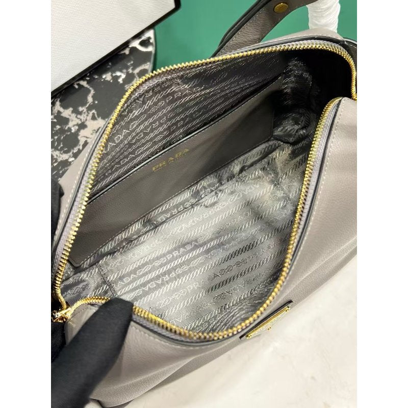 Prada Lindy Bag BG0525063