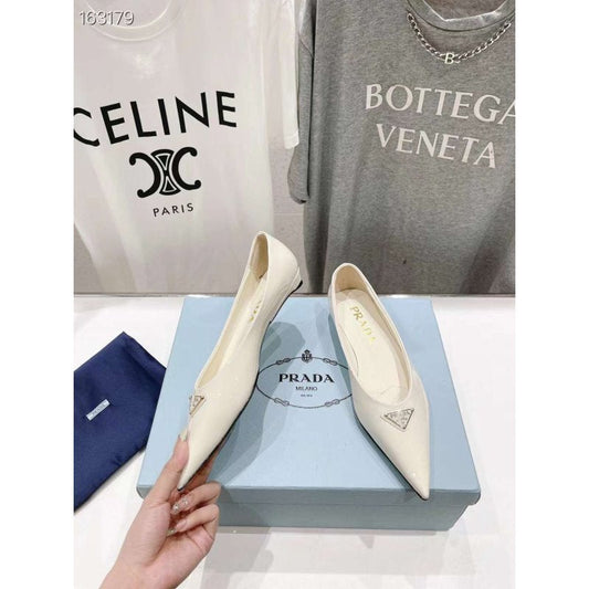 Prada Mary Jane Pointed Shoes SH010539