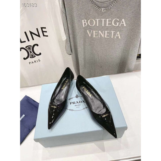 Prada Mary Jane Pointed Shoes SH010541