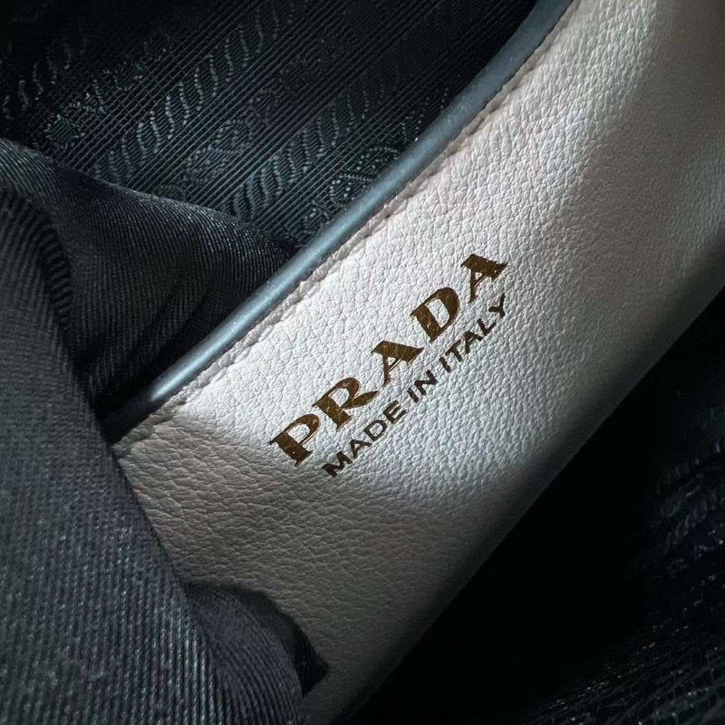 Prada Shoulder Bag BG02911