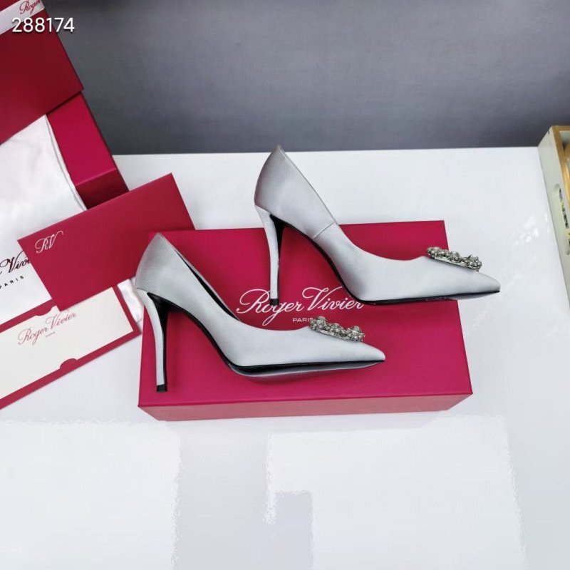 Roger Vivier Pointed Toe Shoe SH2505090
