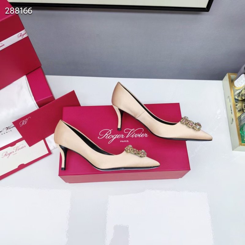 Roger Vivier Pointed Toe Shoe SH2505092