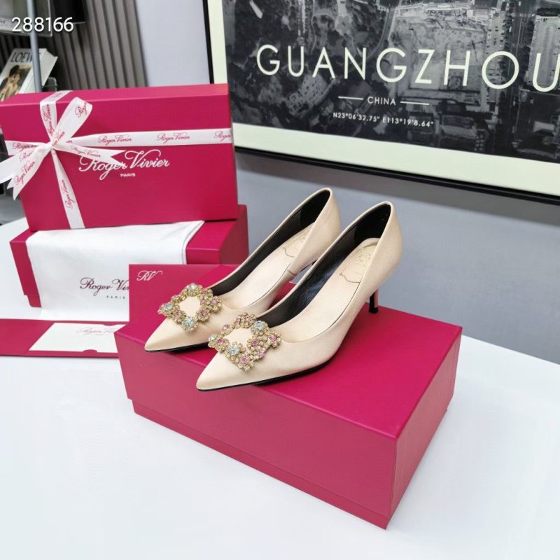 Roger Vivier Pointed Toe Shoe SH2505092