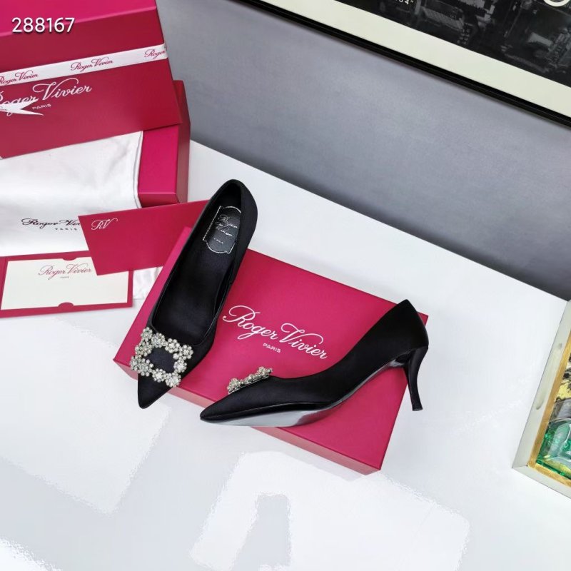 Roger Vivier Pointed Toe Shoe SH2505093