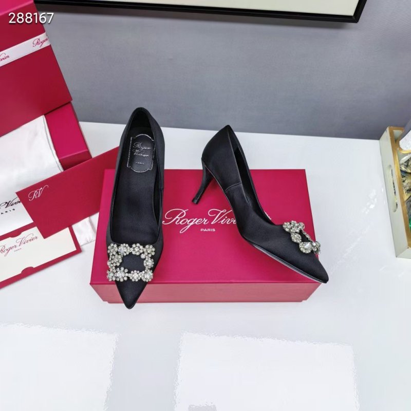 Roger Vivier Pointed Toe Shoe SH2505093