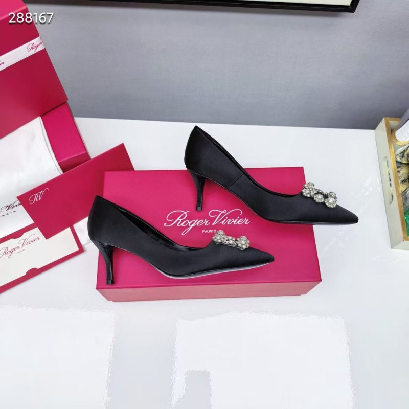 Roger Vivier Pointed Toe Shoe SH2505093