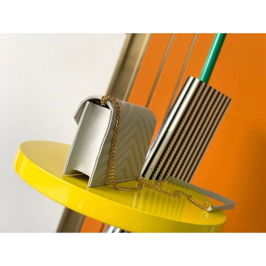 Saint Laurent Envelope Bag BG0525275