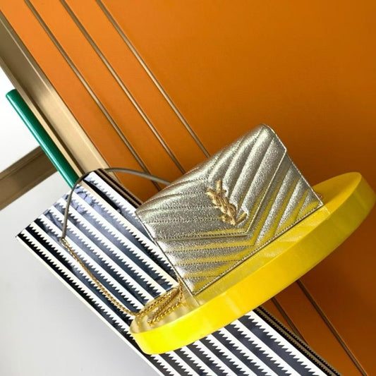 Saint Laurent Envelope Bag BG0525278