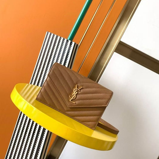 Saint Laurent Envelope Bag BG0525280