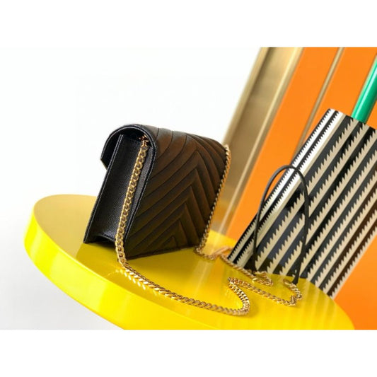 Saint Laurent Envelope Bag BG0525281