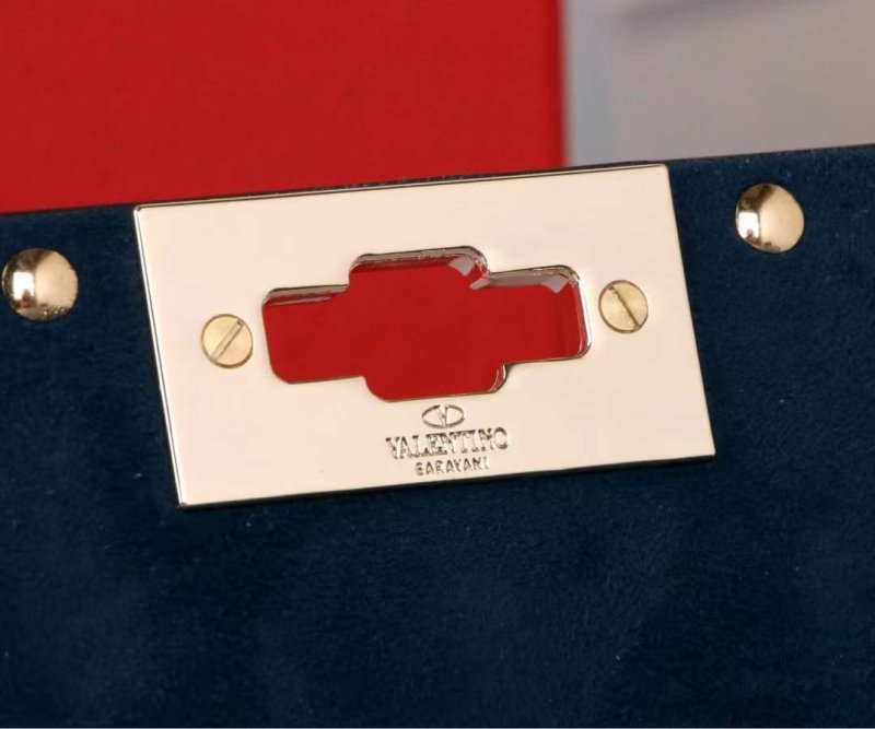 Valentino Garavani Rockstud Cross Body Bag BG02442