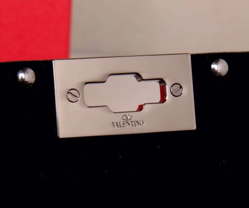 Valentino Garavani Rockstud Cross Body Bag BG02451