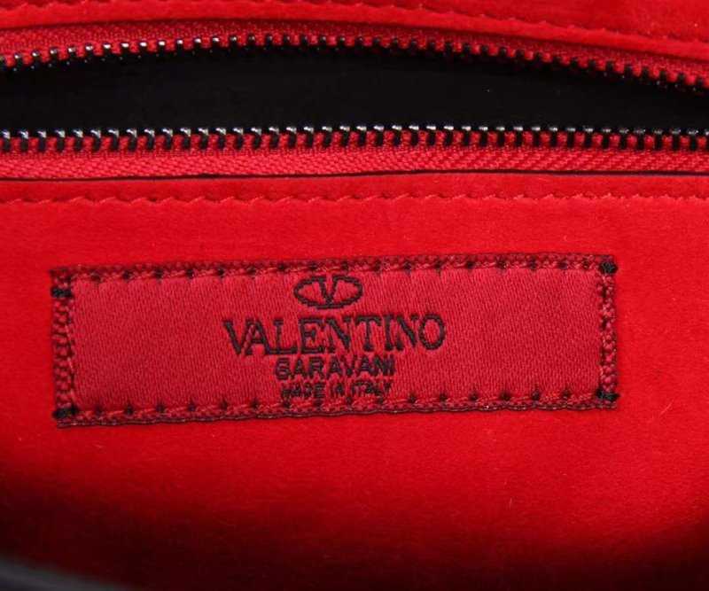 Valentino Garavani Rockstud Cross Body Bag BG02452
