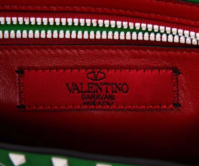 Valentino Garavani Rockstud Cross Body Bag BG02555