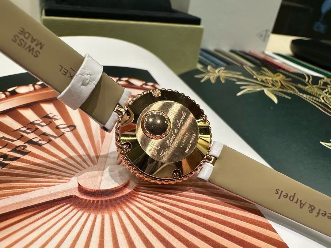 Van Cleef and Arpels Perlee New Wrist Watch WTJN25256