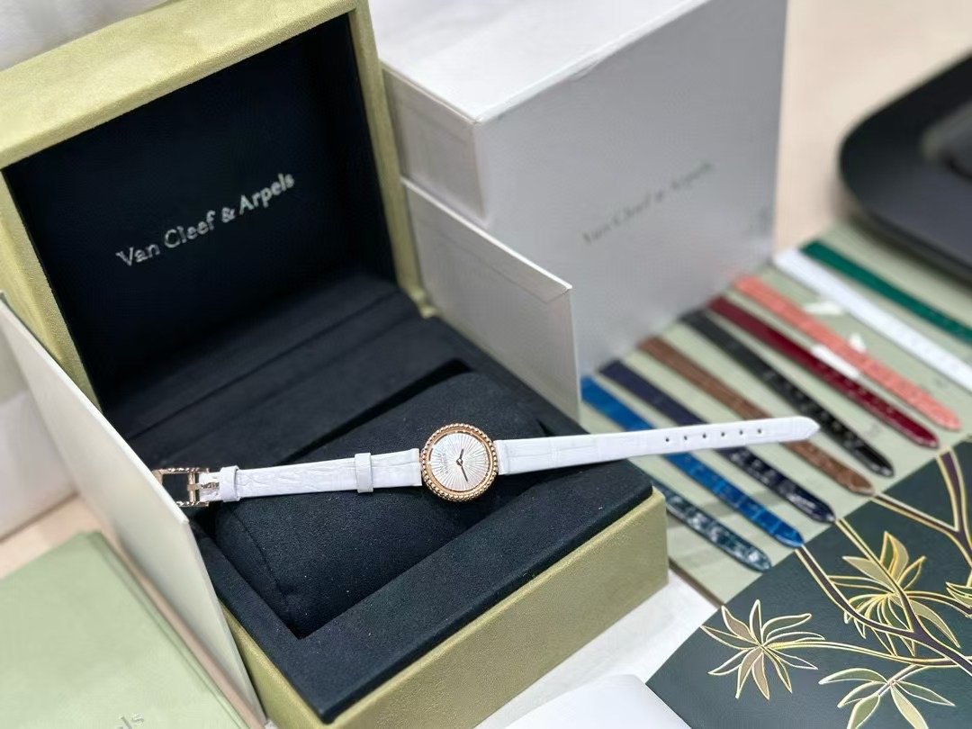 Van Cleef and Arpels Perlee New Wrist Watch WTJN25256