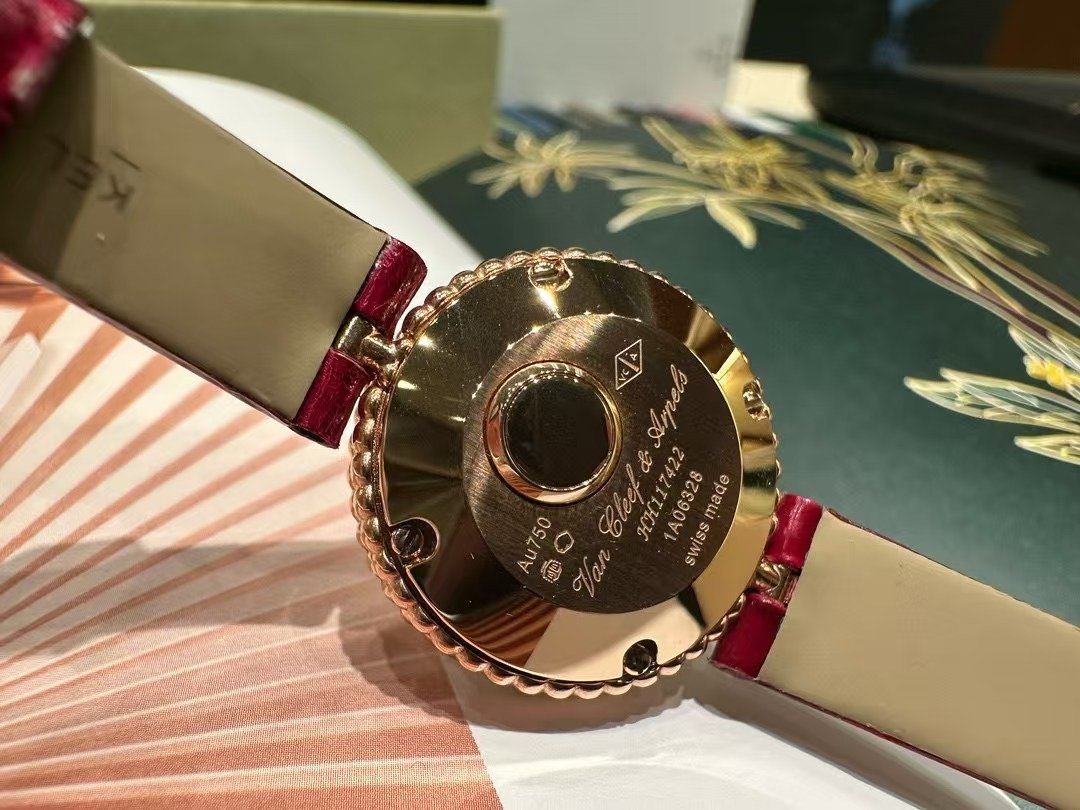 Van Cleef and Arpels Perlee New Wrist Watch WTJN25259