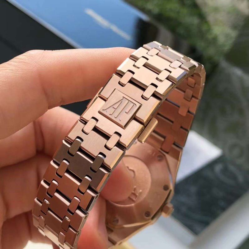 Audemars Piguet Royal Oak Series  Wrist Watch WAT02029