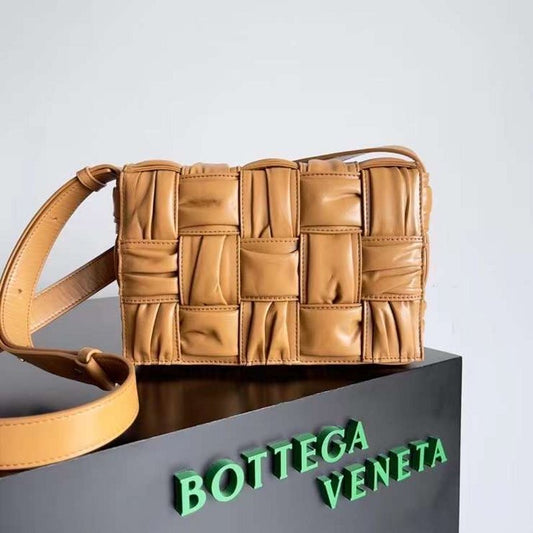 Bottega Veneta Cassette Shoulder Bag BGMP0280