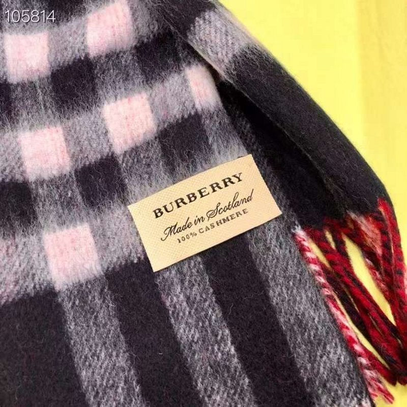 Burberry Wool Scarf SS001163