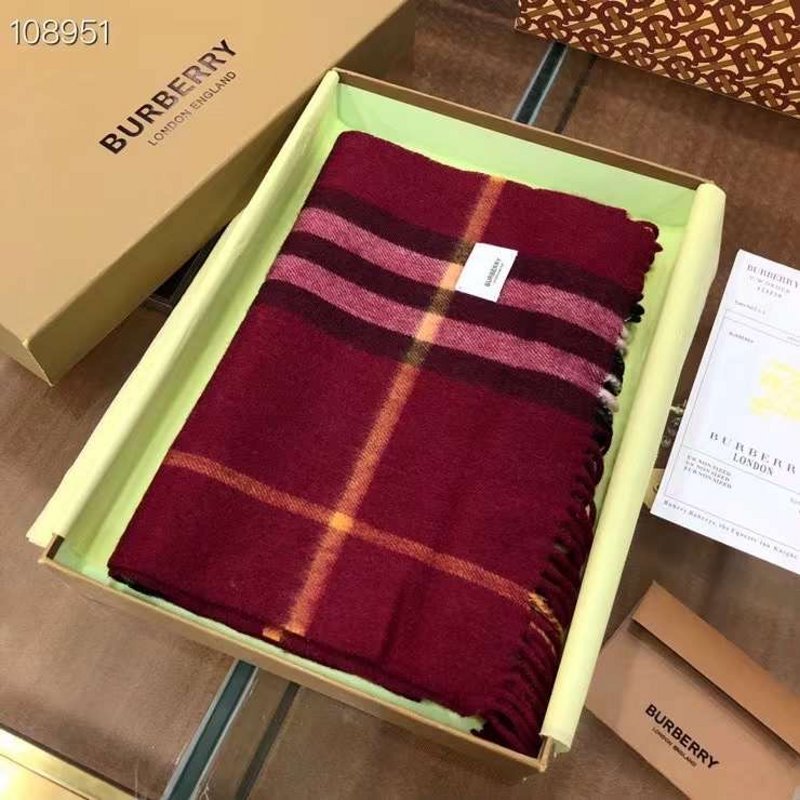 Burberry Wool and Cashmere Scarf SS001187